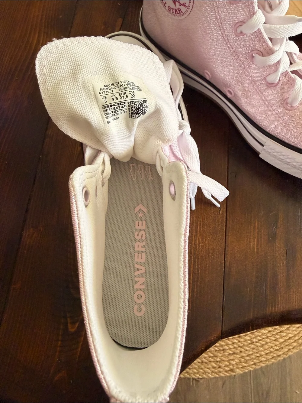 New-Converse Pink Kids' Chuck Taylor High Top Sneakers size-5